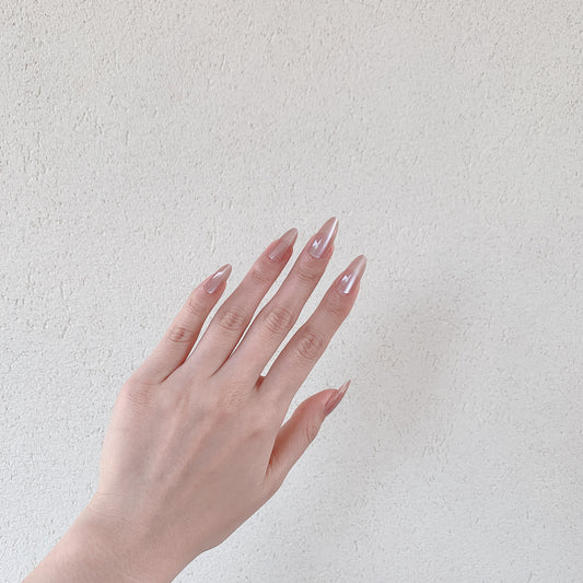 Nude Pink Cat Eye Gradient